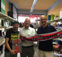 Consegnata una copia dell’almanacco al sindaco di Castelleone