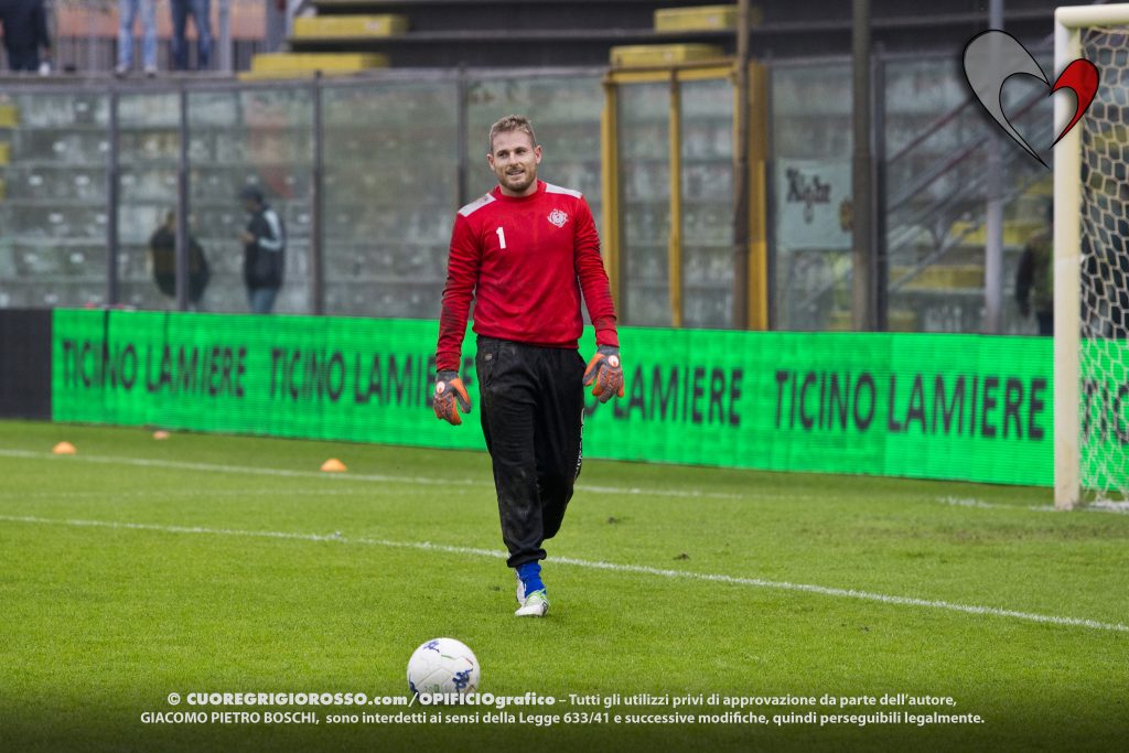 Sorrisi, parate e clean sheet: Ravaglia is back