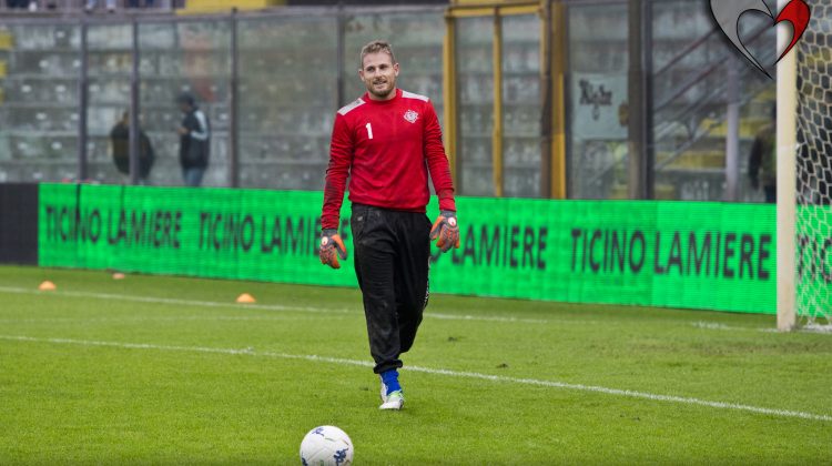 Sorrisi, parate e clean sheet: Ravaglia is back