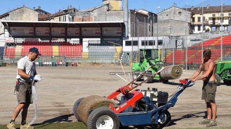 Stadio Zini quasi pronto: le foto della rizollatura