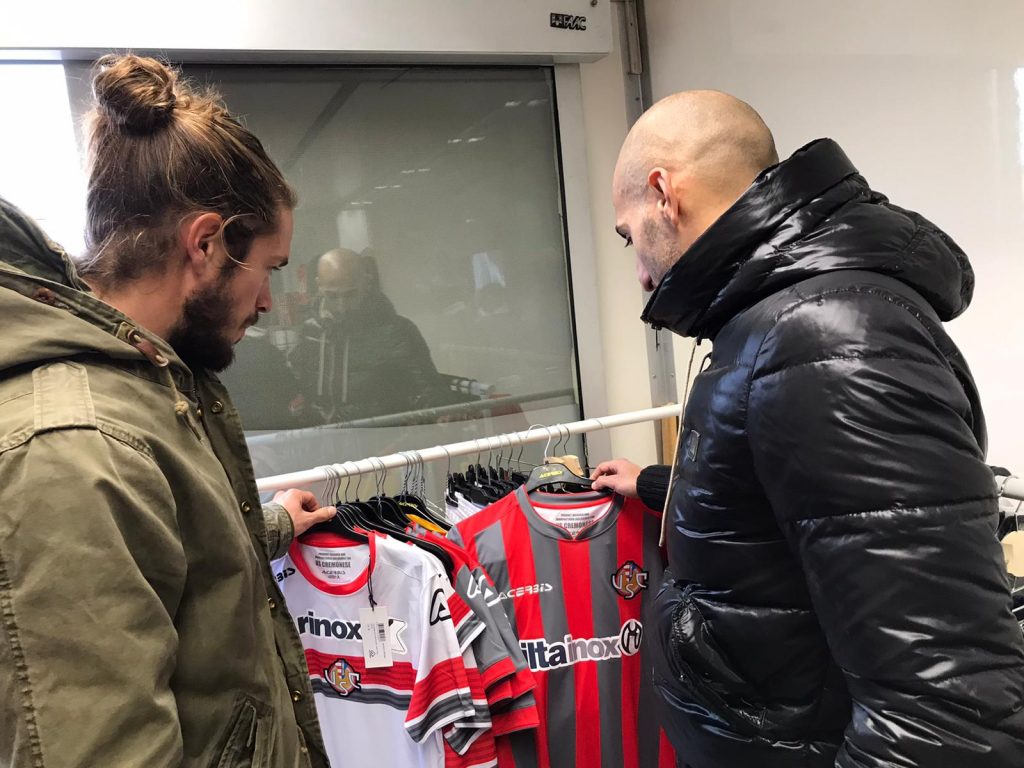 Domenica allo Zini torna il truck coi prodotti grigiorossi