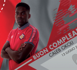 Auguri a Okoli, muro grigiorosso della promozione in A