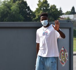 Cremo, chi è Caleb Okoli