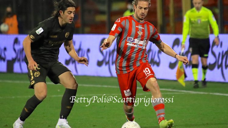 Le pagelle – Castagnetti disegna calcio. Crescenzi, errore da principiante