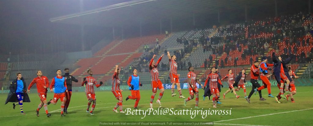 cremonese curva tifosi esultanza cremo parma 2