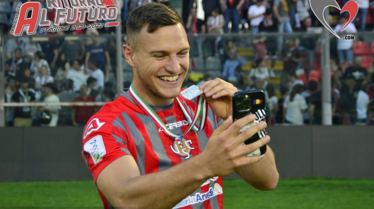 Gli ex: è ufficiale, Politic riparte dalla Romania