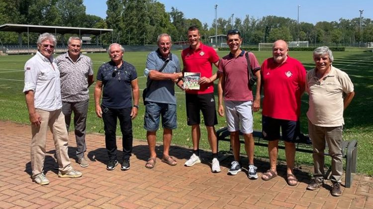 Consegnato a Ciofani il libro “L’ultimo gol di Tiglio” dedicato ad Attilio Tassi