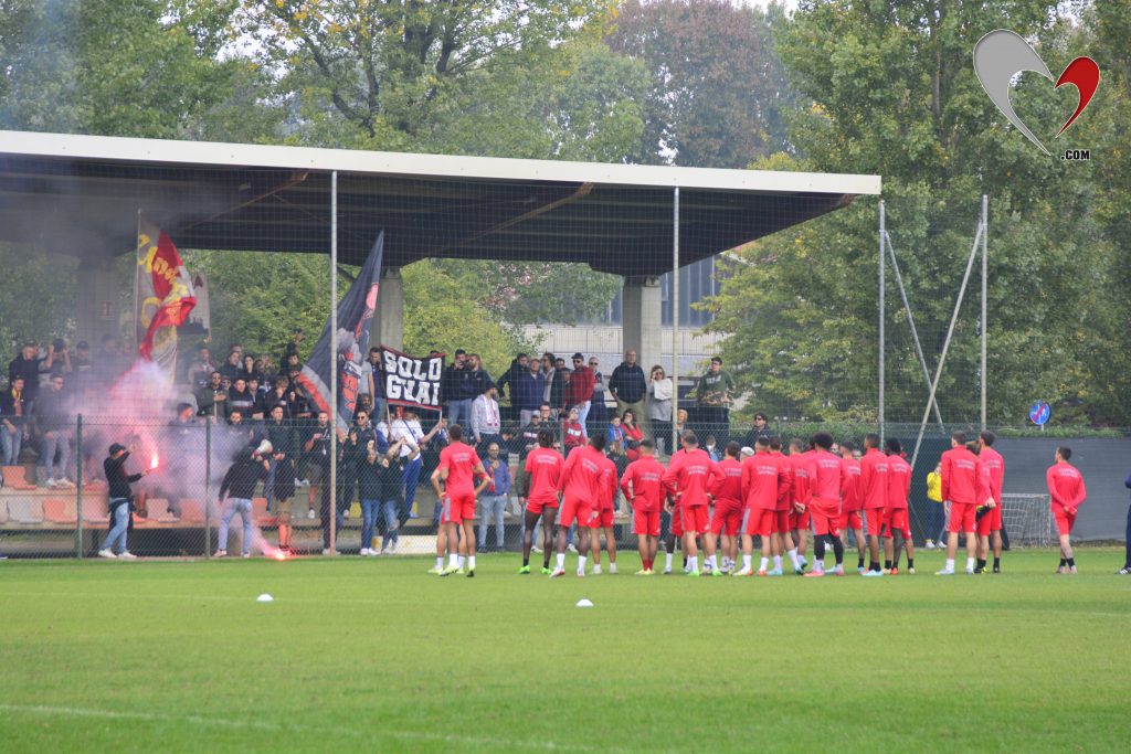 Cremonese, i tifosi caricano la squadra alla vigilia della gara con lo Spezia
