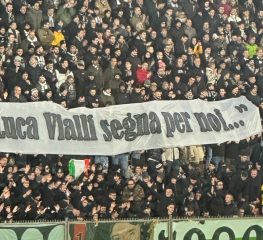 Addio Vialli, mercoledì lo striscione allo Zini: «Luca Vialli segna per noi»