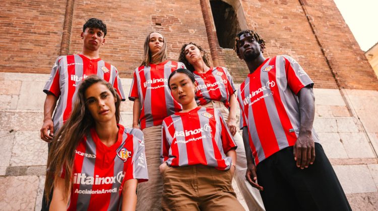 Cremonese, presentata la maglia home 2023-2024