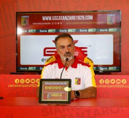 Catanzaro, Vivarini: «Bisogna capire quando un avversario è più forte»