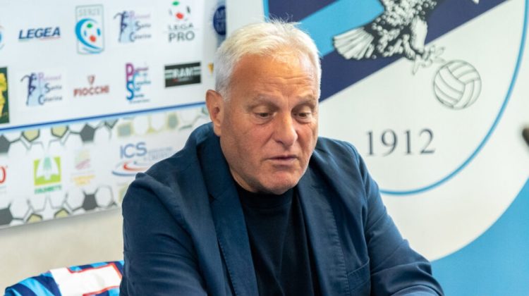 Lecco, dg Maiolo: «Antov la prende di mani, come si può stare zitti?»