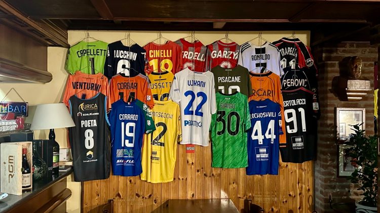 Facciamo tornare la maglia di Gianluca Vialli al suo posto