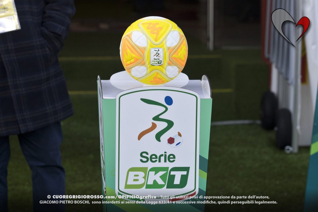 Serie B, Venezia a -2 dalla Cremo. Corini si salva