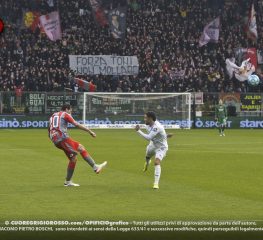 Bari-Cremonese, sfida nella sfida: chi centra meno la porta?