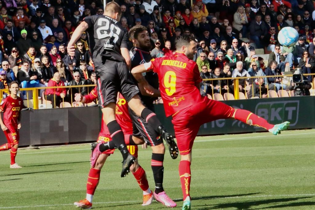 La Cremonese espugna Catanzaro dopo 36 anni