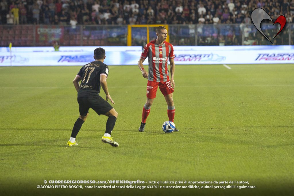 Cremonese, ancora fallito l’esperimento Antov terzino