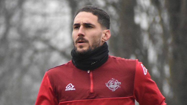 Cremonese, Azzi resta in panchina. Colpa del mercato?