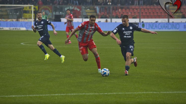 Le pagelle – Pickel, ingresso cattivo. Azzi, che errore