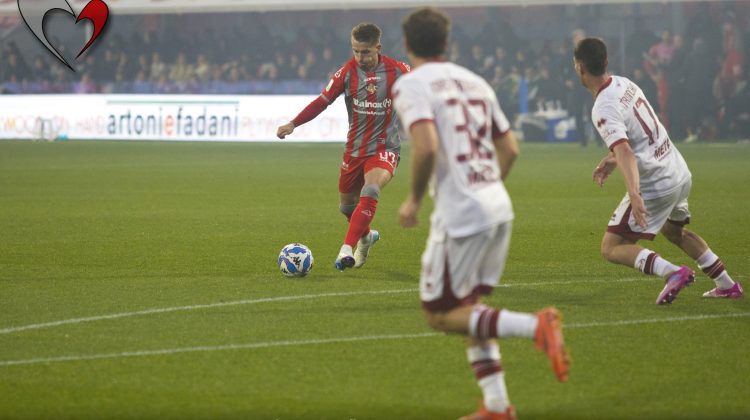 Cremonese, a segno due centrocampisti nella vittoria di Parma