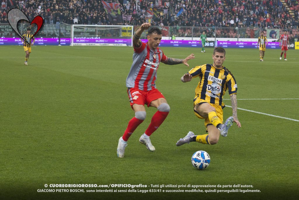 La Cremonese affronta la solidità difensiva della Juve Stabia