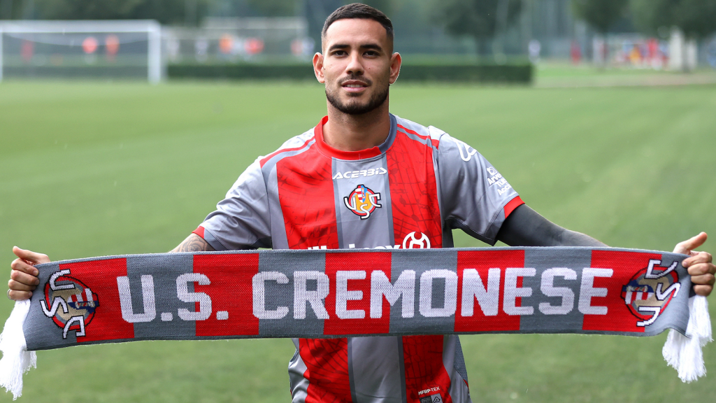 Milan-Cremonese, Sanabria scalda i motori