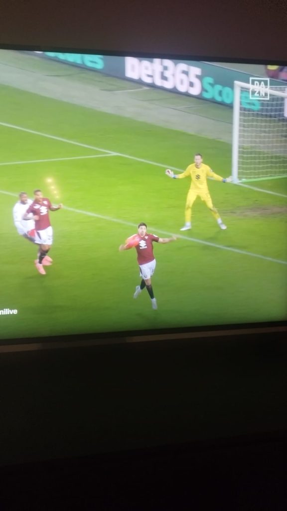 Torino-Cremonese, ecco il dialogo tra arbitro e sala Var al 99′