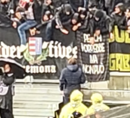 Atalanta-Cremonese, Nicola e la squadra sotto il Settore Ospiti