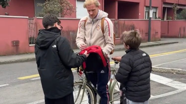Cremonese, Thorsby va a casa in bici dopo la sfida col Milan