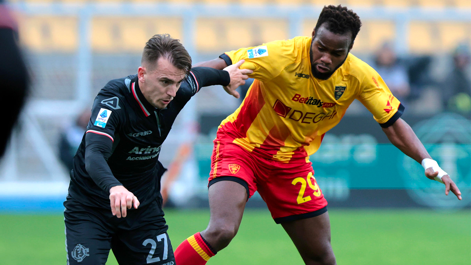 Serie A, Cremonese e Lecce ancora appaiate: ecco come sarebbe lo spareggio